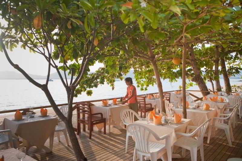 By The Sea Hotell Panwa Beach Exteriör bild